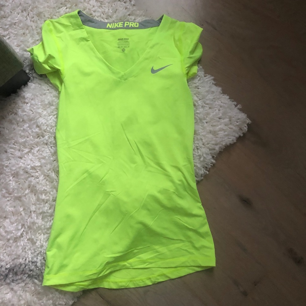 3/$20 Nike Top